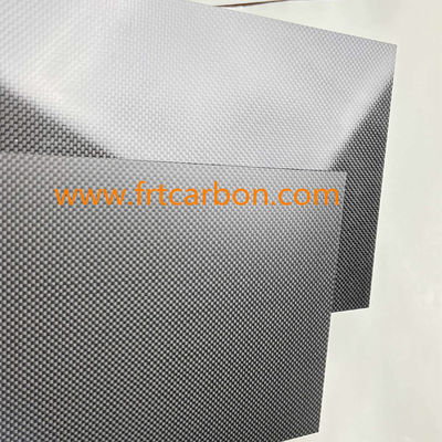 صبغات الكربون 3k Twill الكربون الصفحة المزورة النسيج البسيط Super Shin الكربون