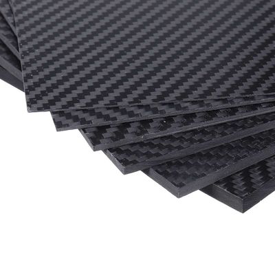 الصفيحة من ألياف الكربون عالية الجودة 1mm 1.5mm 2.5mm 3mm ألياف الكربون المصفوفة المصنعين إلى الترويج