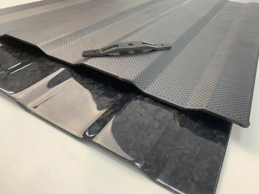 ريل الصيد ألياف الكربون منخفضة الوضوح المياه المالحة CNC معالجة ألياف الكربون ورقة